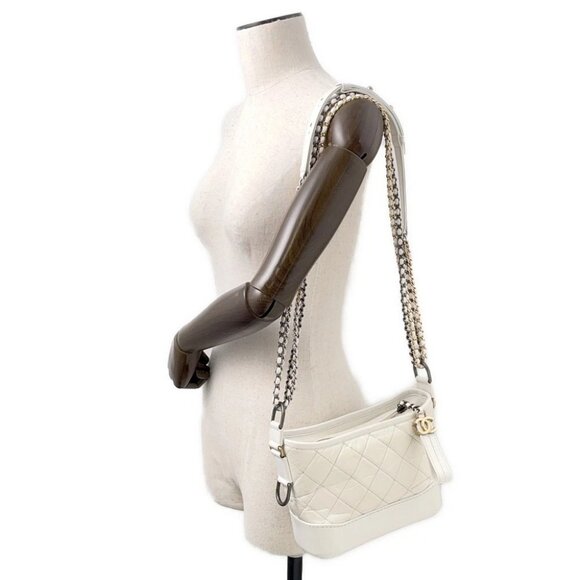CHANEL Gabriel Size Small Aged Calf Leather White - Picture 4 of 15